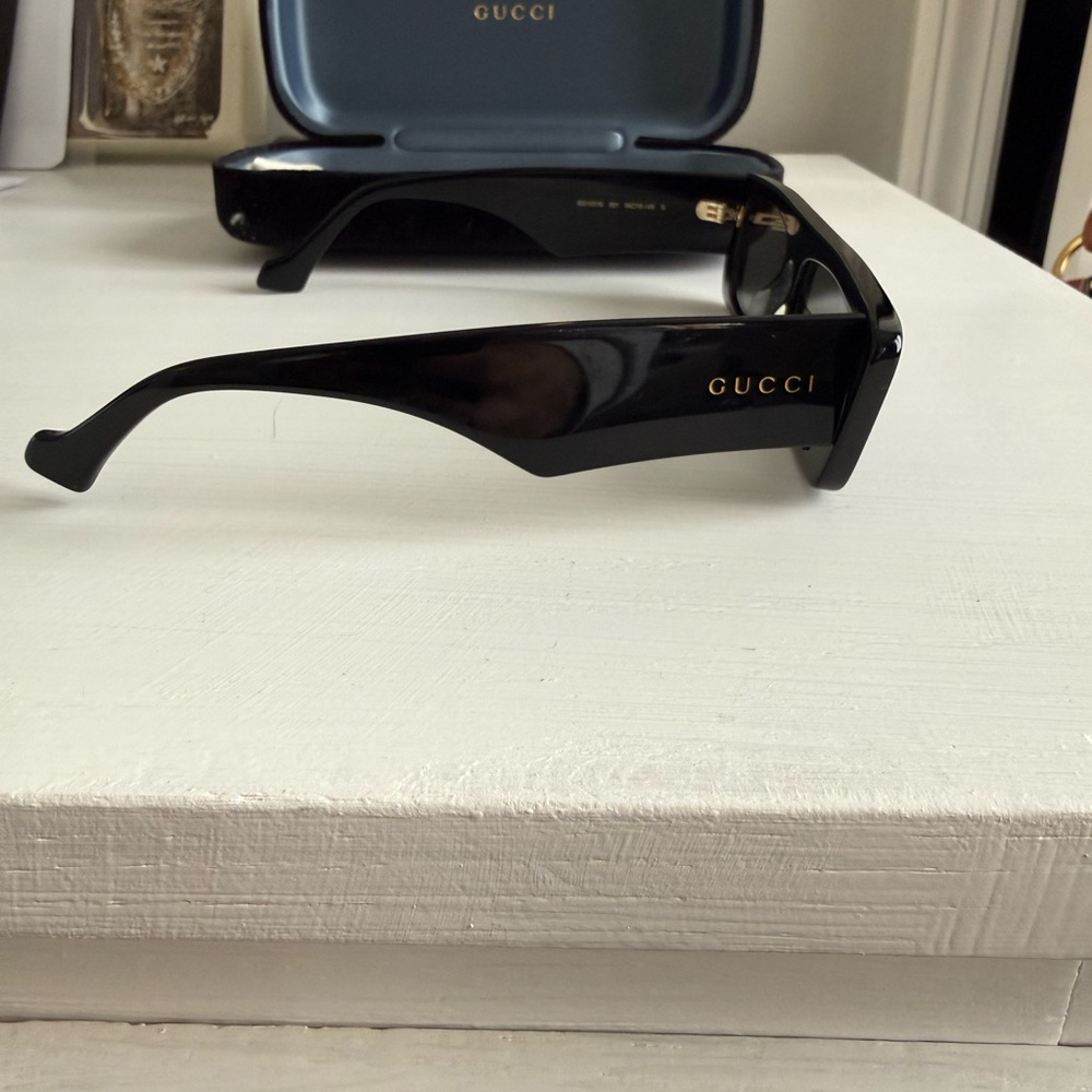Gucci Black Rectangular Sunglasses. Worn Once, Pe… - image 4